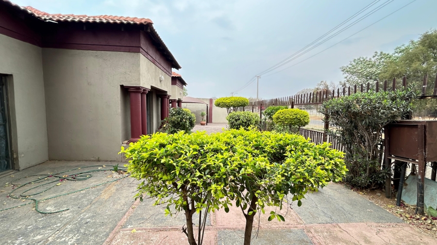 4 Bedroom Property for Sale in Rustenburg North North West